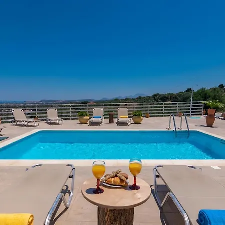 Haravgi 3 Bedrooms
